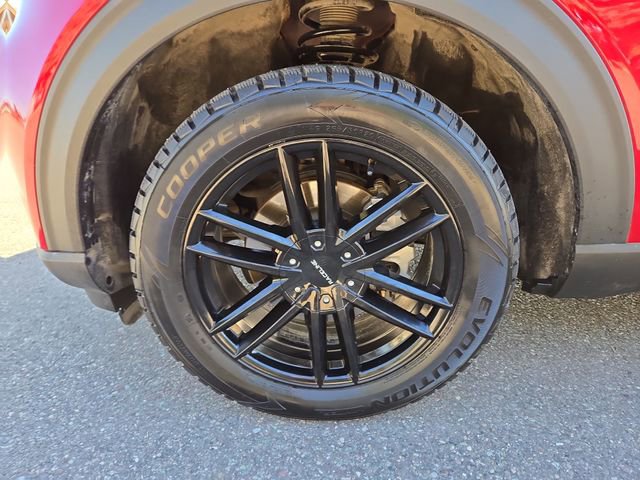Used 2023 Ford Explorer Platinum w/ Premium Technology Package image 9