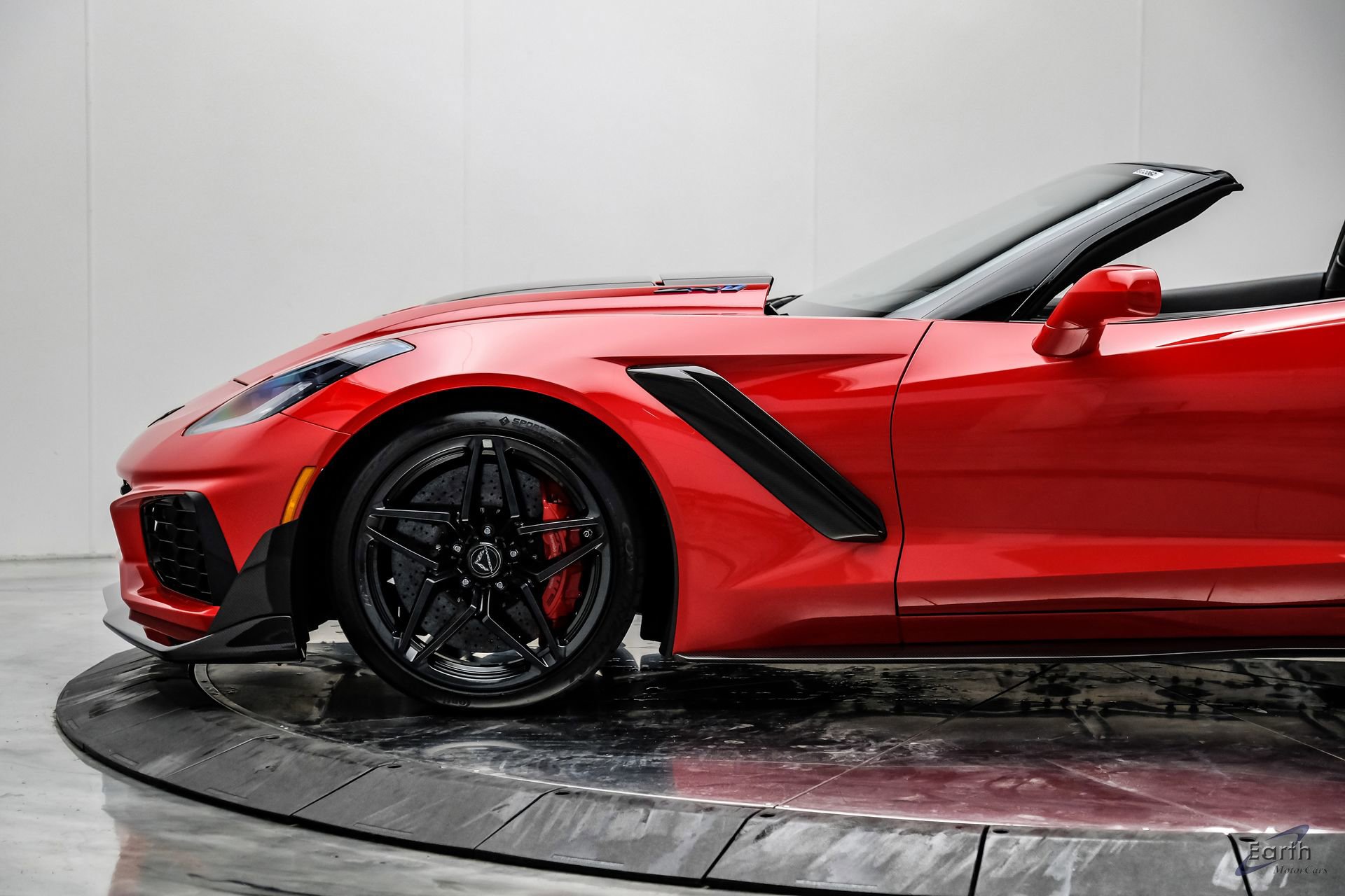 Used 2019 Chevrolet Corvette ZR1 RWD image 11