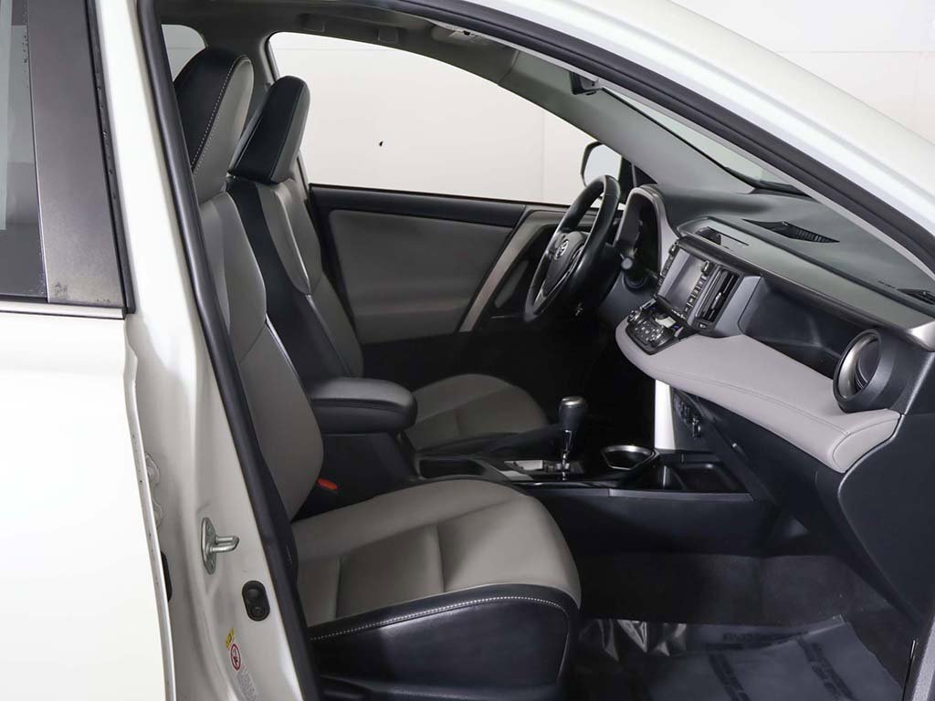 Used 2018 Toyota RAV4 Limited image 27