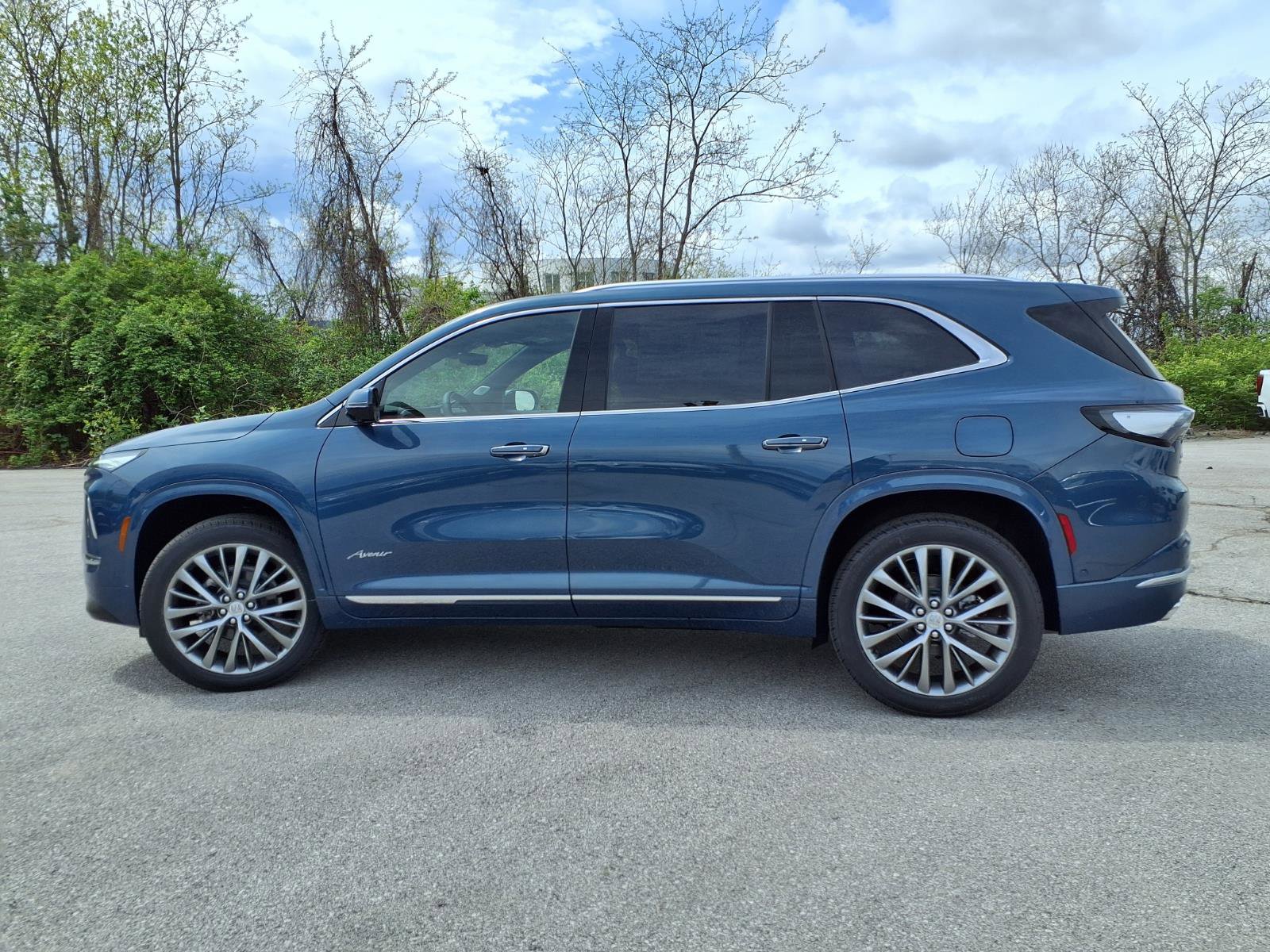 New 2026 Buick Enclave Avenir image 31