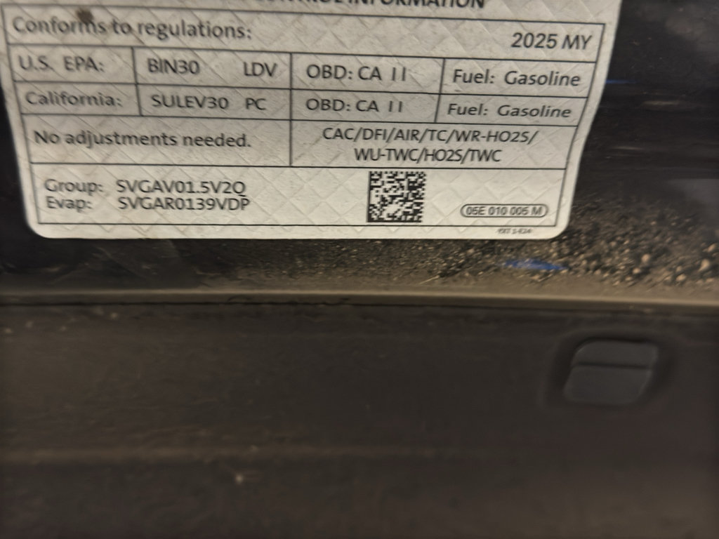 Used 2025 Volkswagen Jetta SE FWD image 31