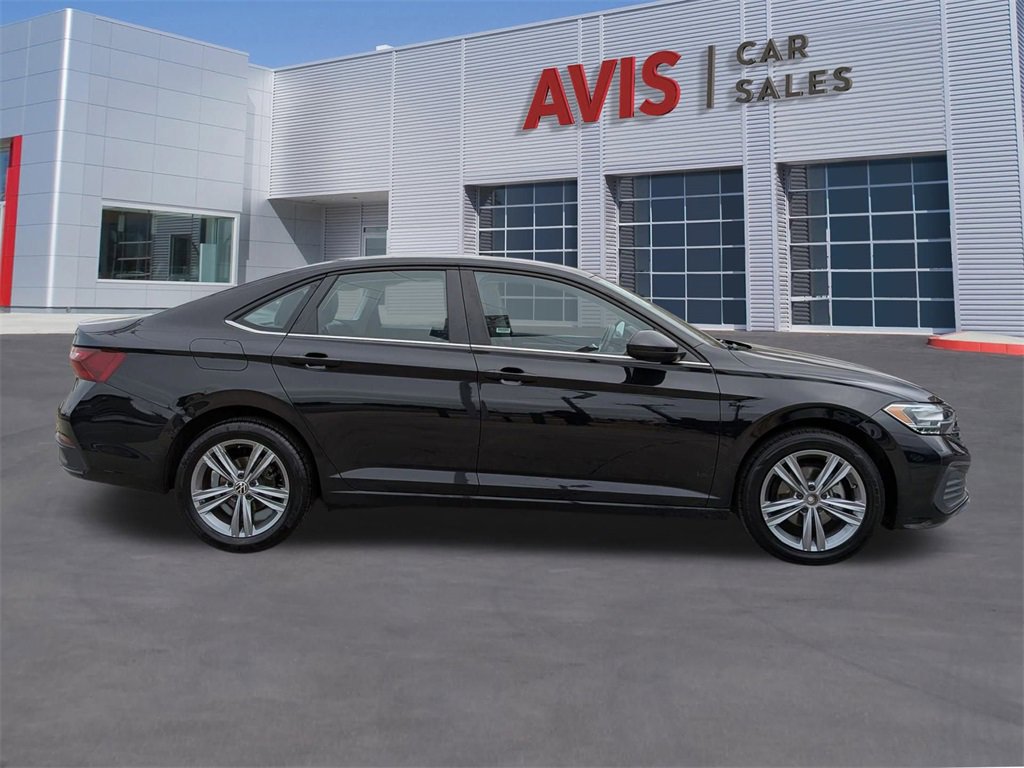 Used 2024 Volkswagen Jetta SE image 5