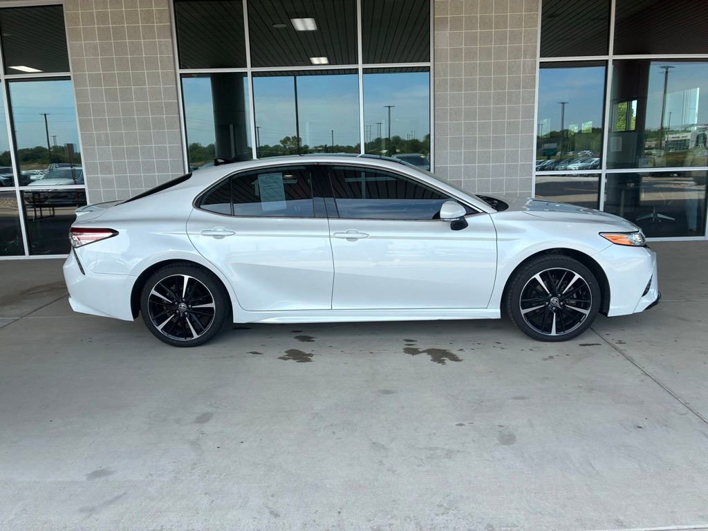 Used 2020 Toyota Camry XSE FWD image 7