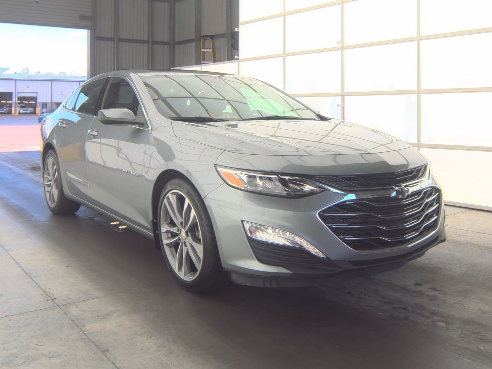 Used 2023 Chevrolet Malibu LT FWD image 5