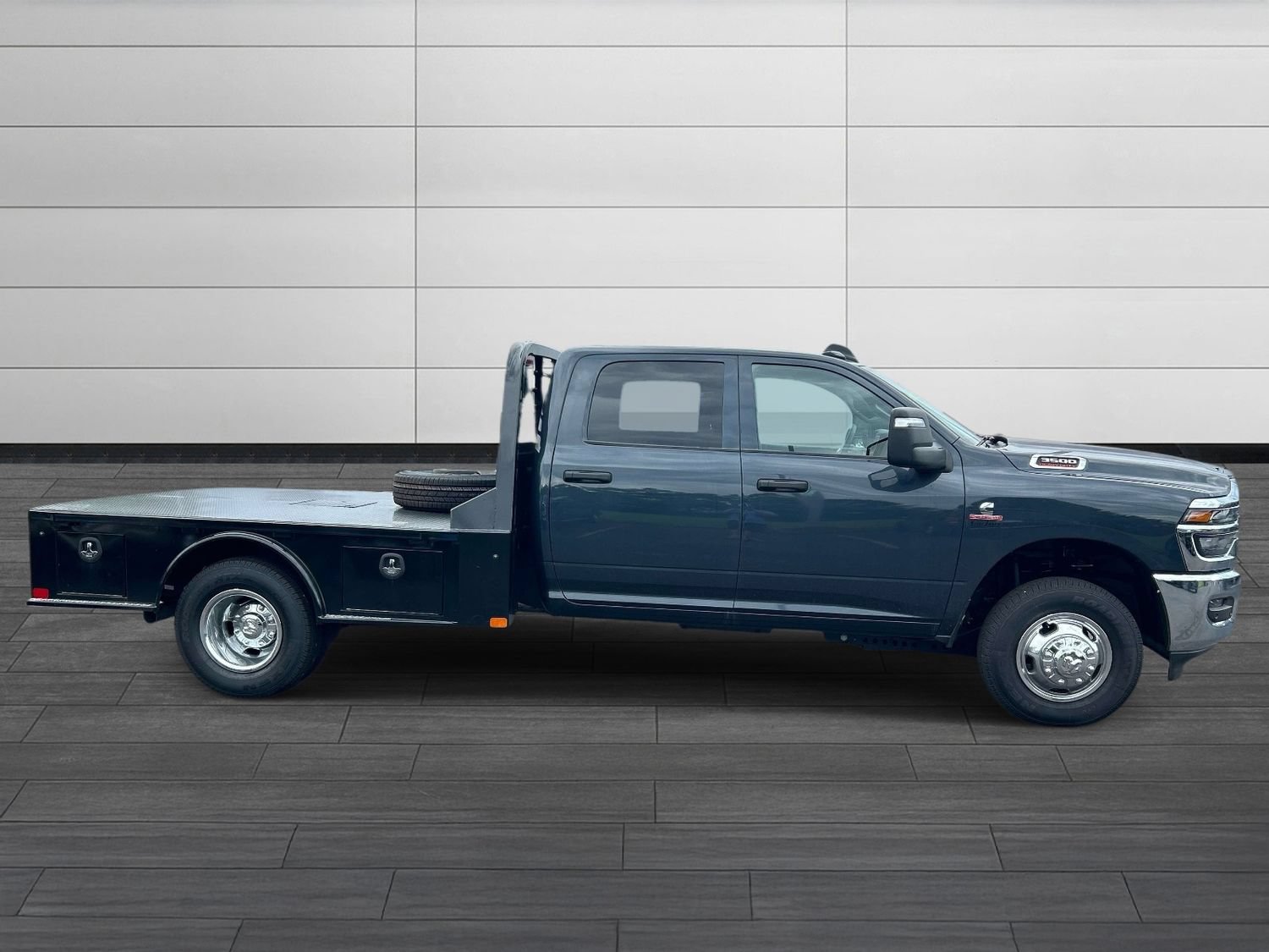 New 2026 RAM 3500 Tradesman w/ Chrome Appearance Group A AWD/4WD video 2