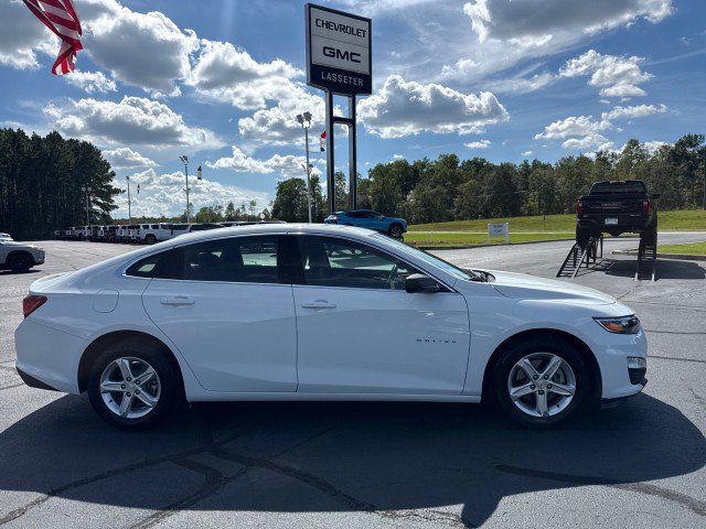 Used 2023 Chevrolet Malibu LS FWD image 2
