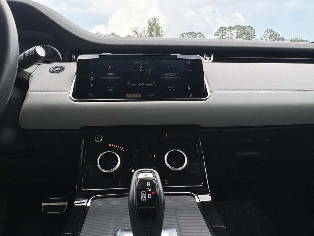 Used 2023 Land Rover Range Rover Evoque R-Dynamic SE AWD/4WD image 17