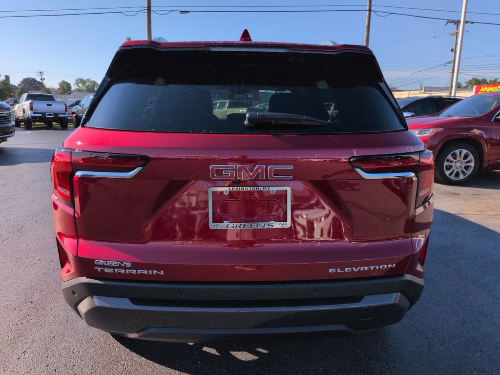 Used 2026 GMC Terrain Elevation w/ Elevation Premium Package FWD image 4