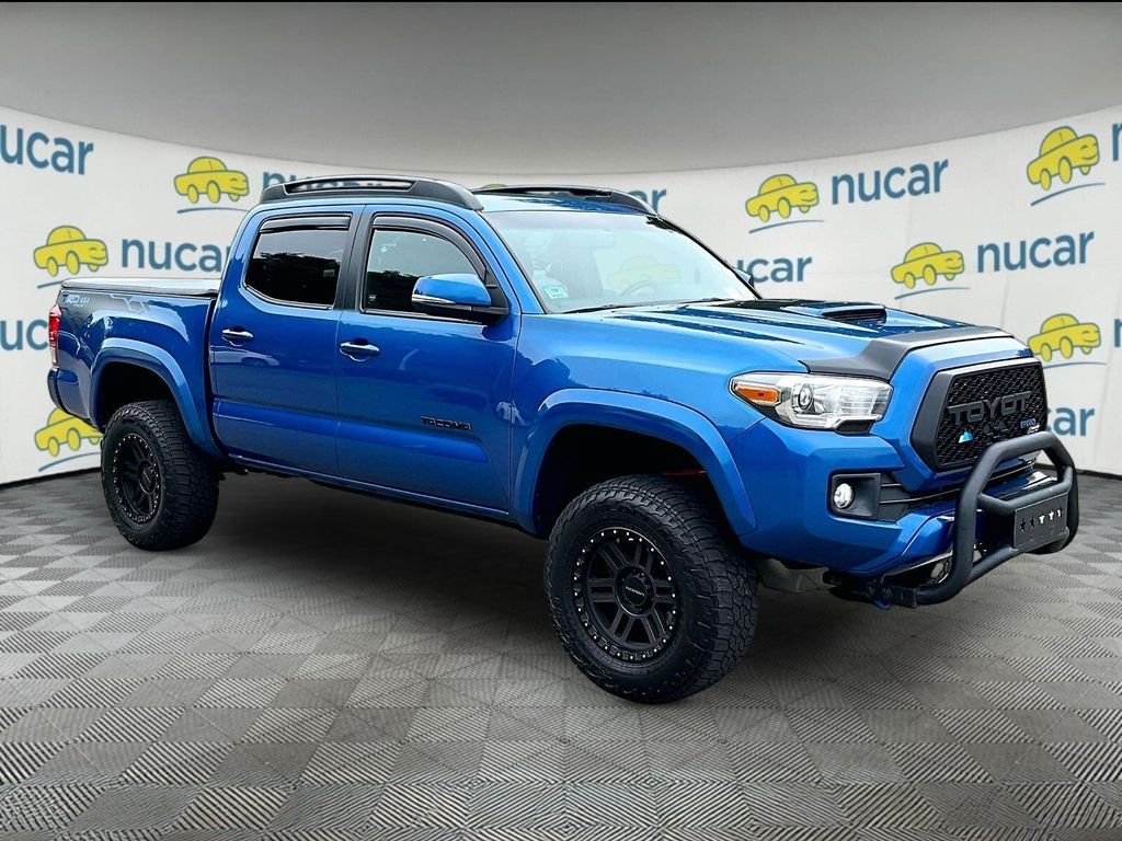 Used 2017 Toyota Tacoma TRD Sport w/ Tow Package (A/T)