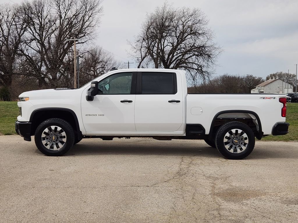 Used 2024 Chevrolet Silverado 2500 Custom w/ Custom Convenience Package image 4