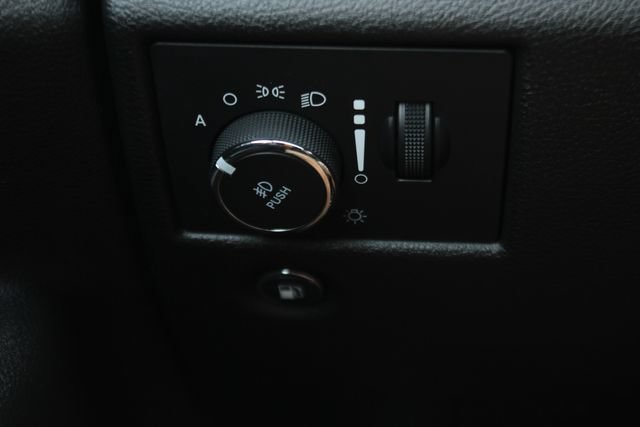 Used 2021 Jeep Grand Cherokee Limited AWD/4WD image 18