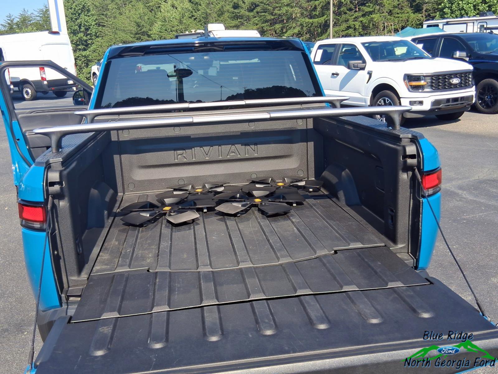 Used 2022 Rivian R1T Adventure image 15