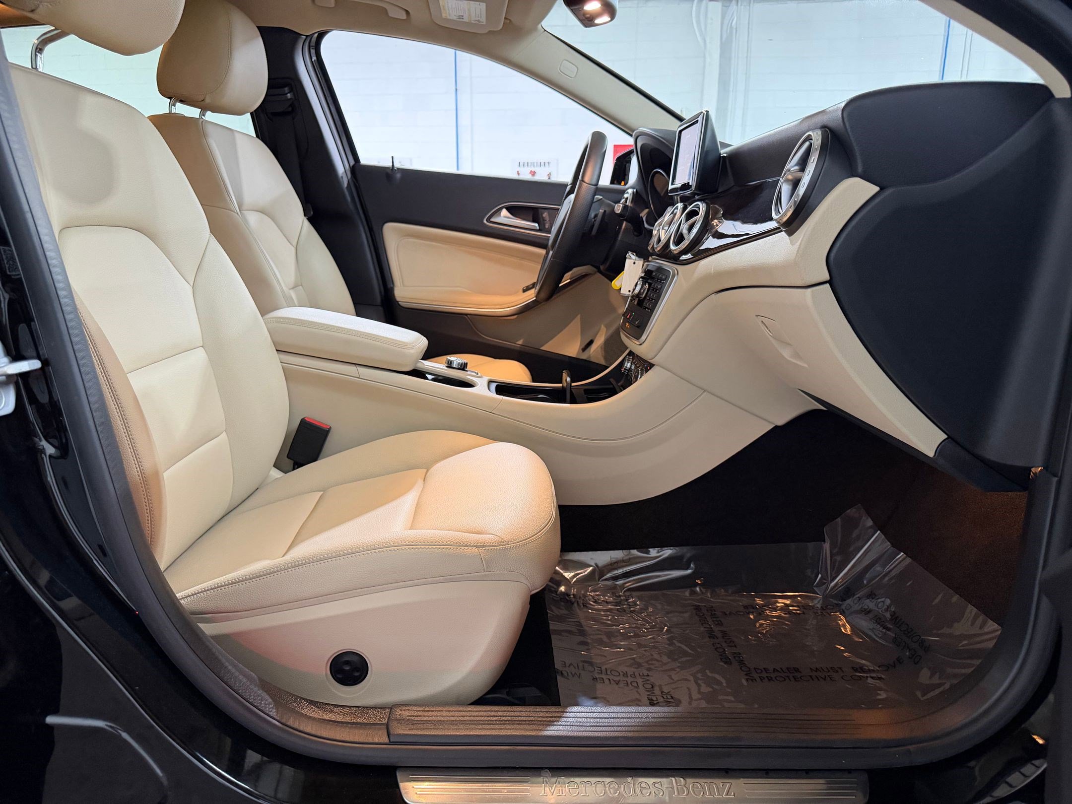 Used 2015 Mercedes-Benz GLA 250 image 44