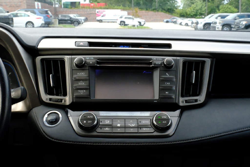 Used 2013 Toyota RAV4 Limited AWD/4WD image 21
