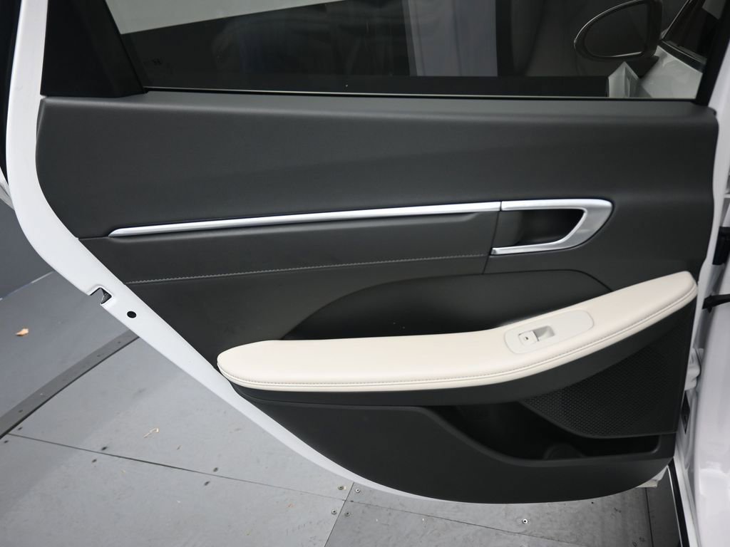 Used 2023 Hyundai Sonata Limited w/ Preferred Accessory Package FWD image 36