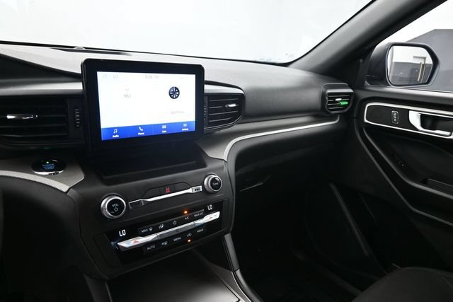 Used 2020 Ford Explorer XLT AWD/4WD image 21