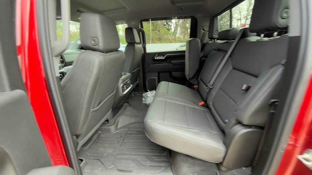 Used 2026 GMC Sierra 2500 SLT w/ SLT Premium Package image 8