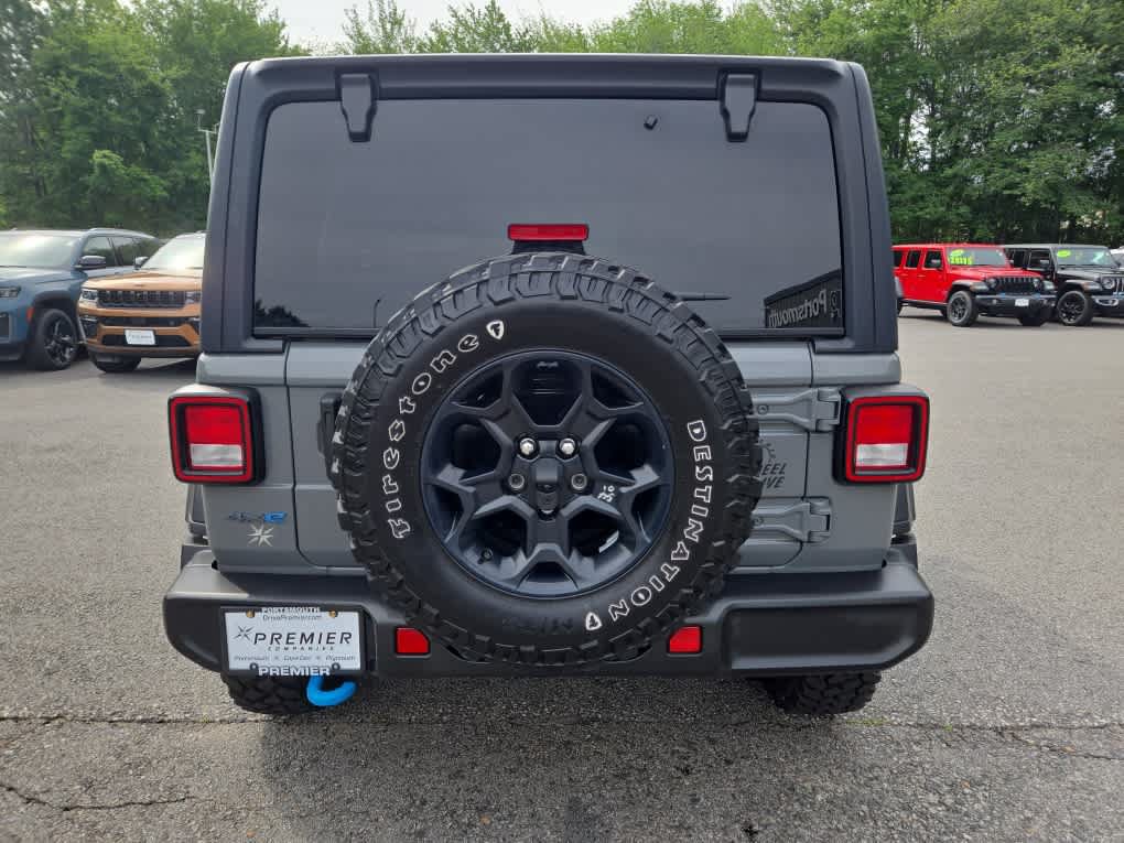 Used 2023 Jeep Wrangler Unlimited w/ Convenience Group AWD/4WD image 5