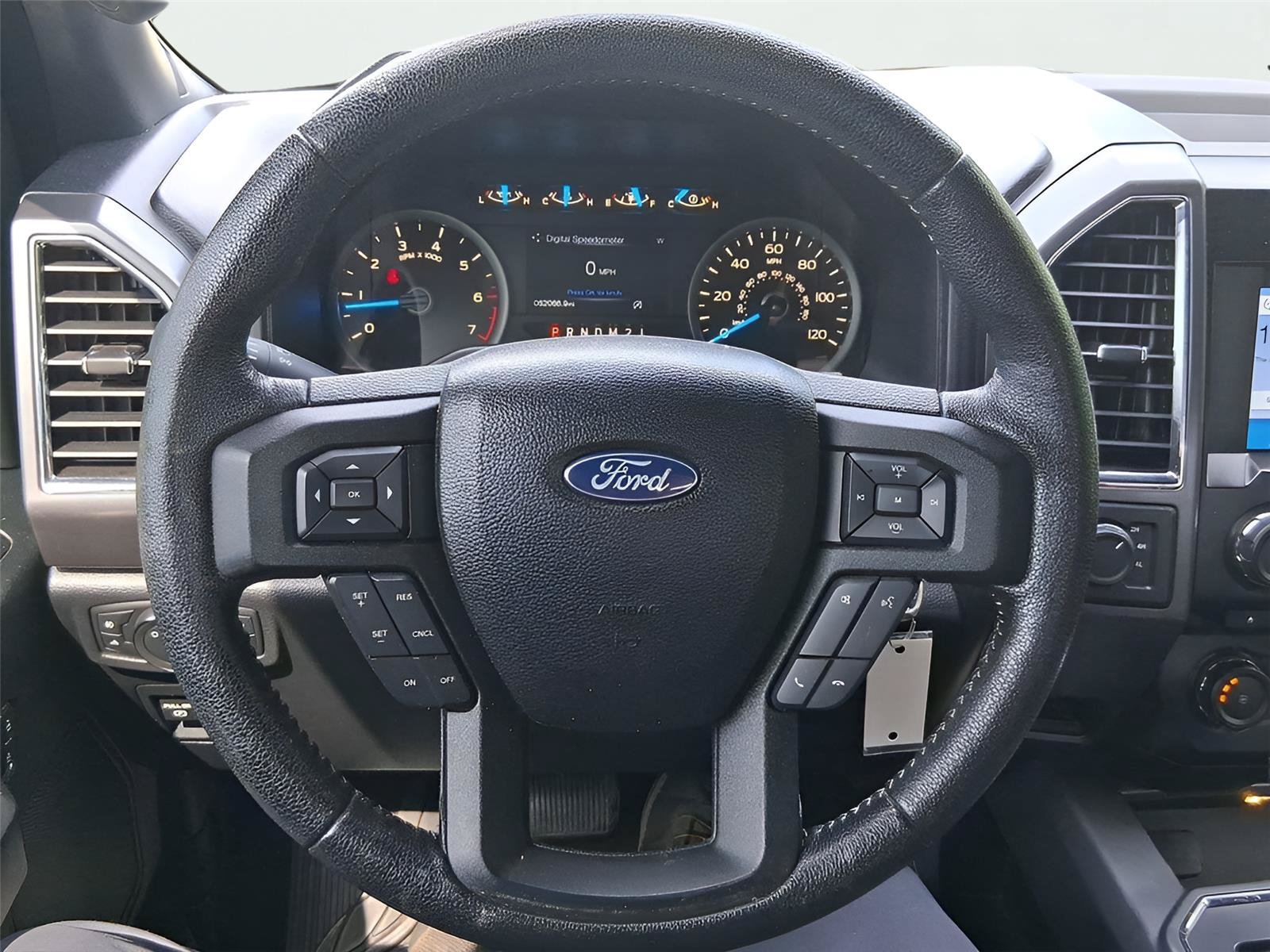 Used 2016 Ford F150 XLT w/ Equipment Group 302A Luxury AWD/4WD image 16