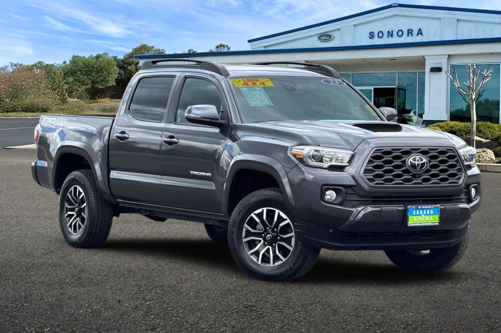 Used 2023 Toyota Tacoma TRD Sport w/ Advanced Technology Package AWD/4WD image 2