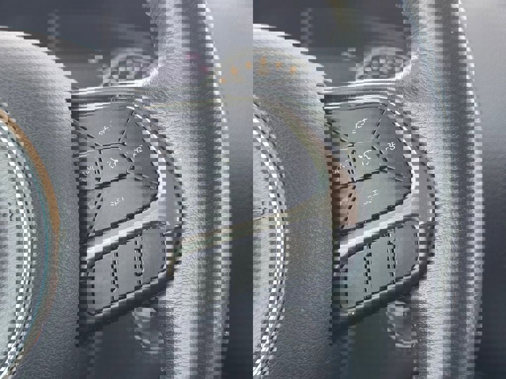 Used 2020 Jeep Renegade Limited w/ UConnect 8.4 Nav Group image 18