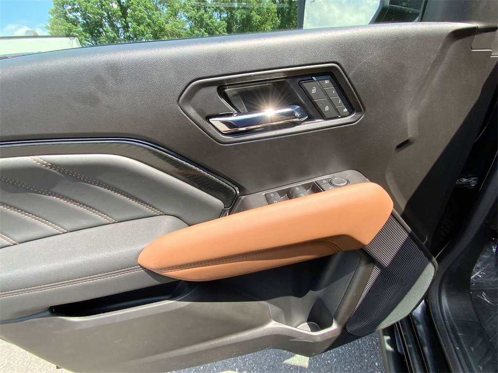 New 2025 GMC Canyon AT4 w/ Nightfall Edition image 22