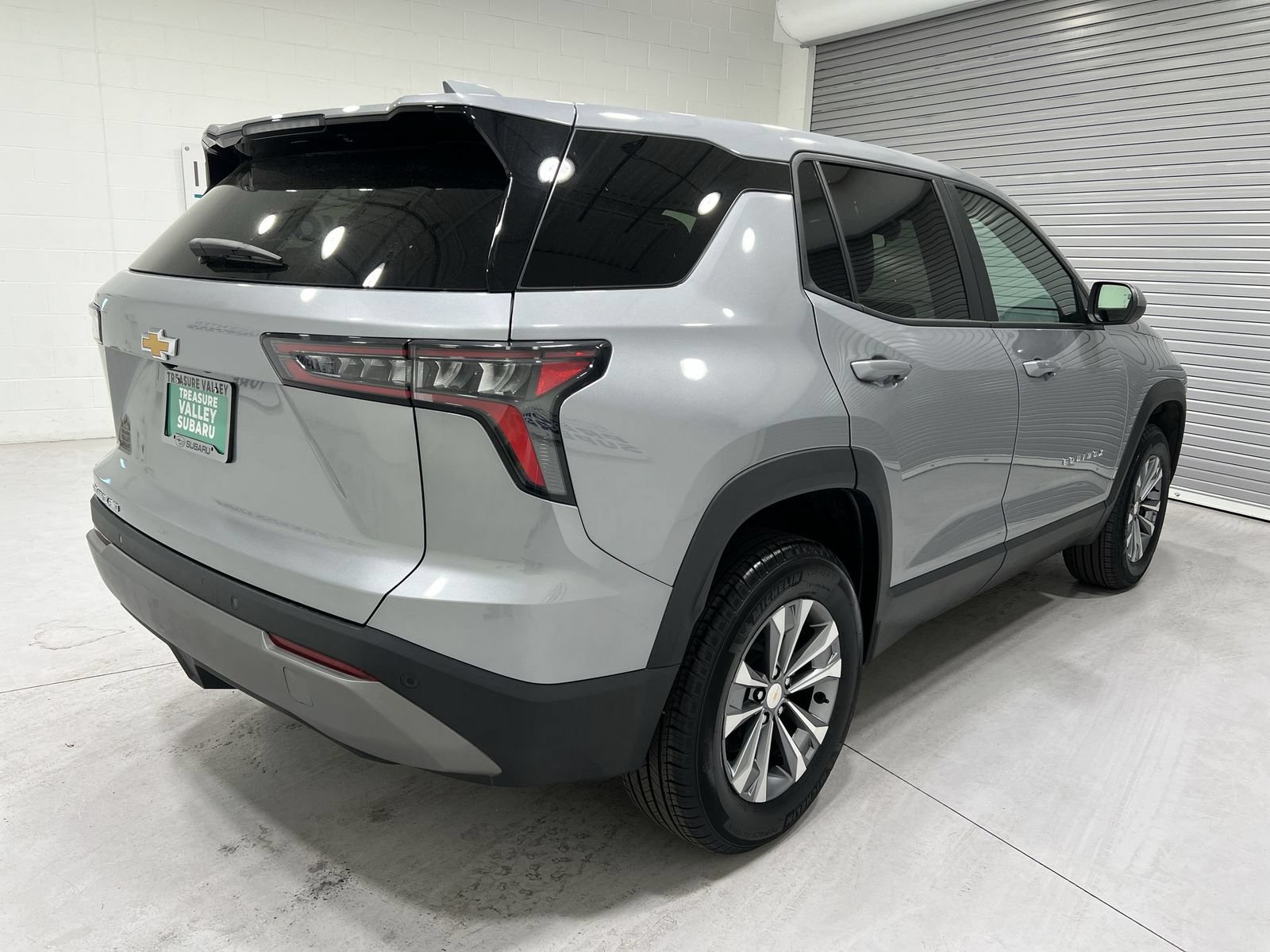 Used 2025 Chevrolet Equinox LT AWD/4WD image 8