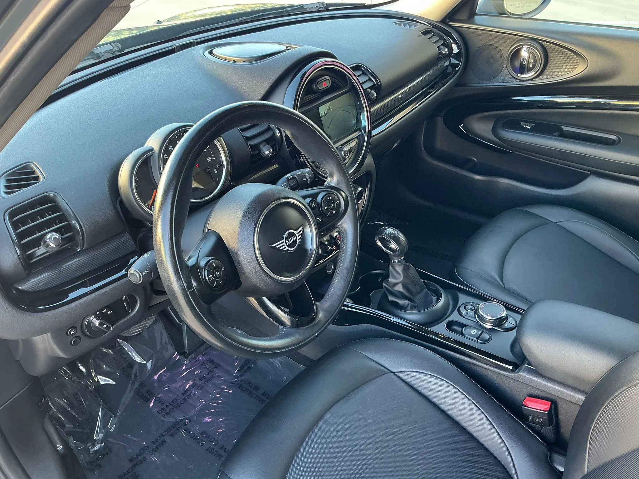 Used 2019 MINI Cooper Clubman ALL4 AWD/4WD image 12