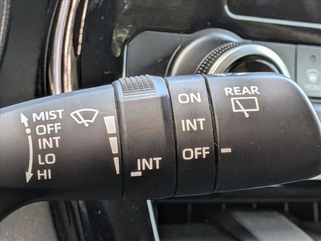 Used 2023 Toyota Highlander L image 10