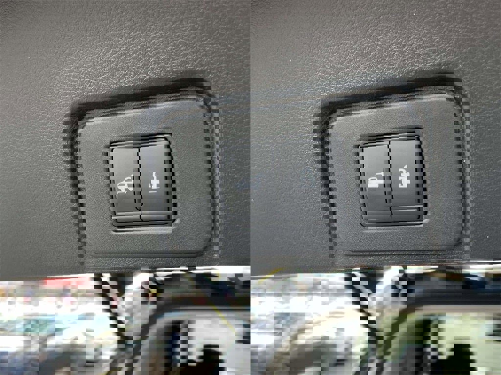 Certified 2024 Nissan Rogue SL w/ SL Premium Package image 11