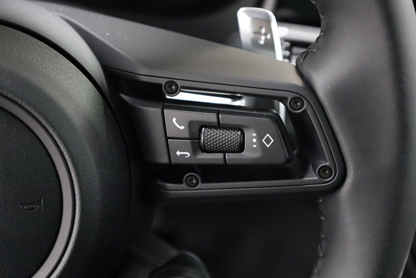 New 2026 Porsche Macan S image 28