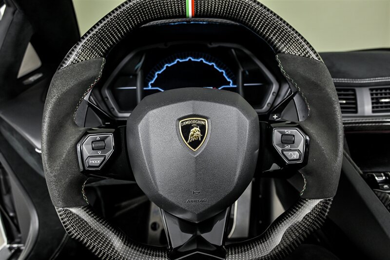 Used 2017 Lamborghini Aventador LP 750-4 Superveloce AWD/4WD image 22