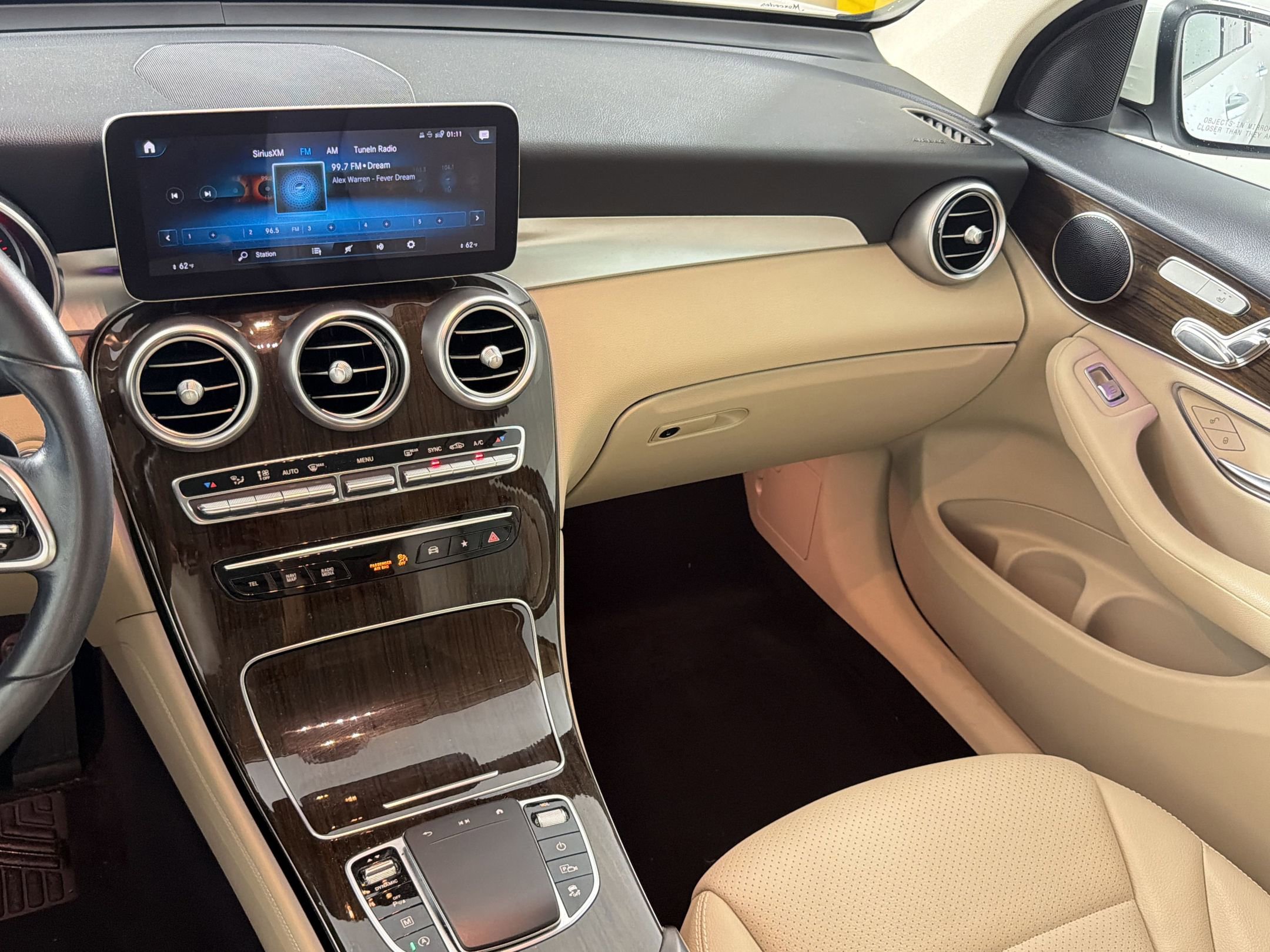 Used 2021 Mercedes-Benz GLC 300 image 27