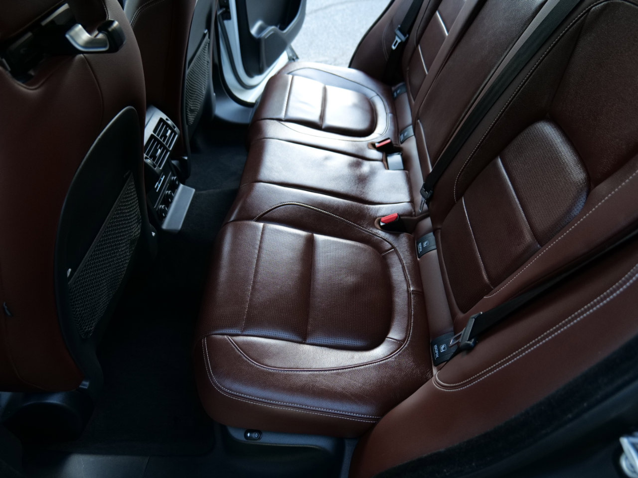 Used 2019 Jaguar F-PACE S image 45