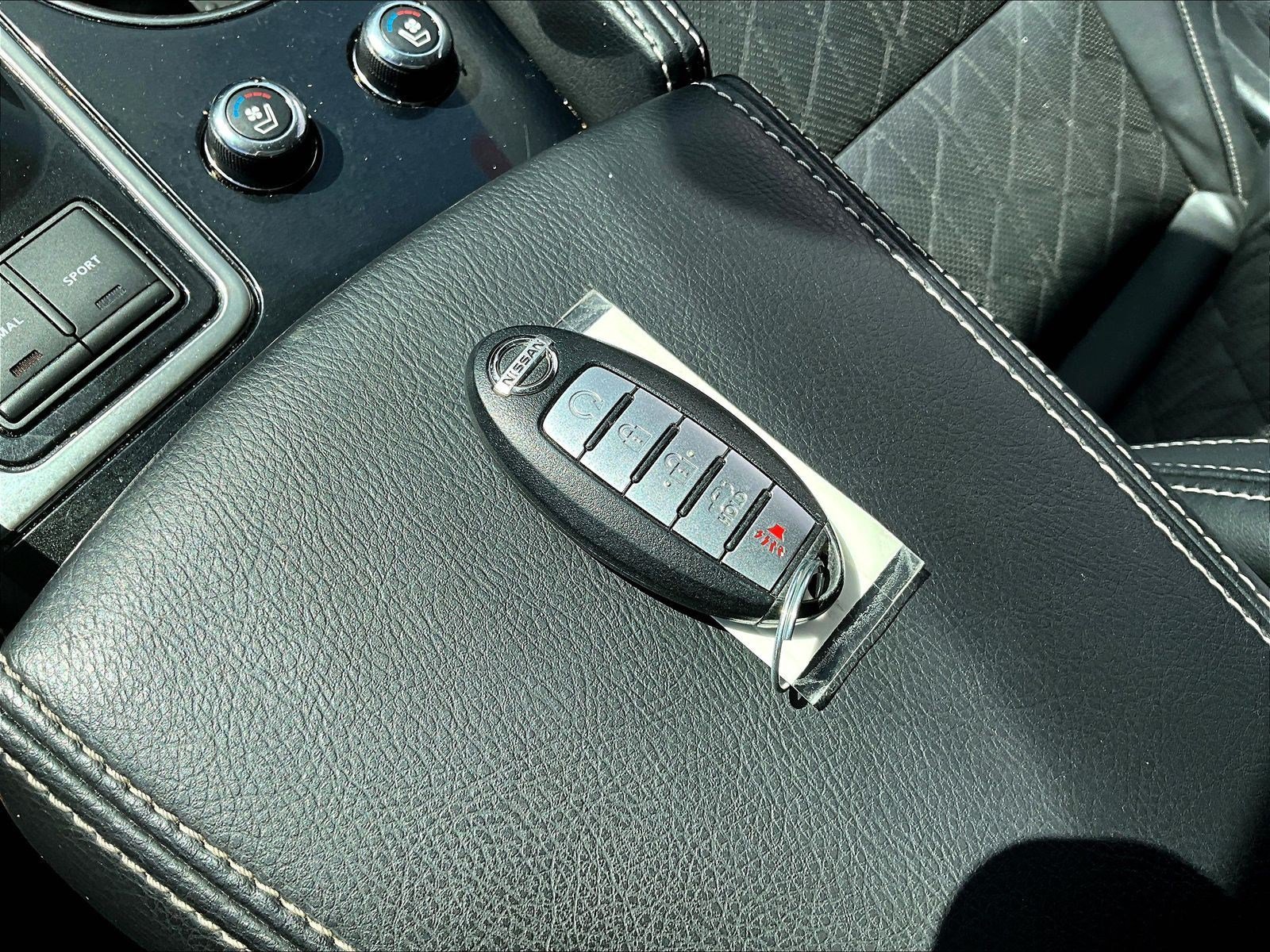 Used 2018 Nissan Maxima Platinum FWD image 34