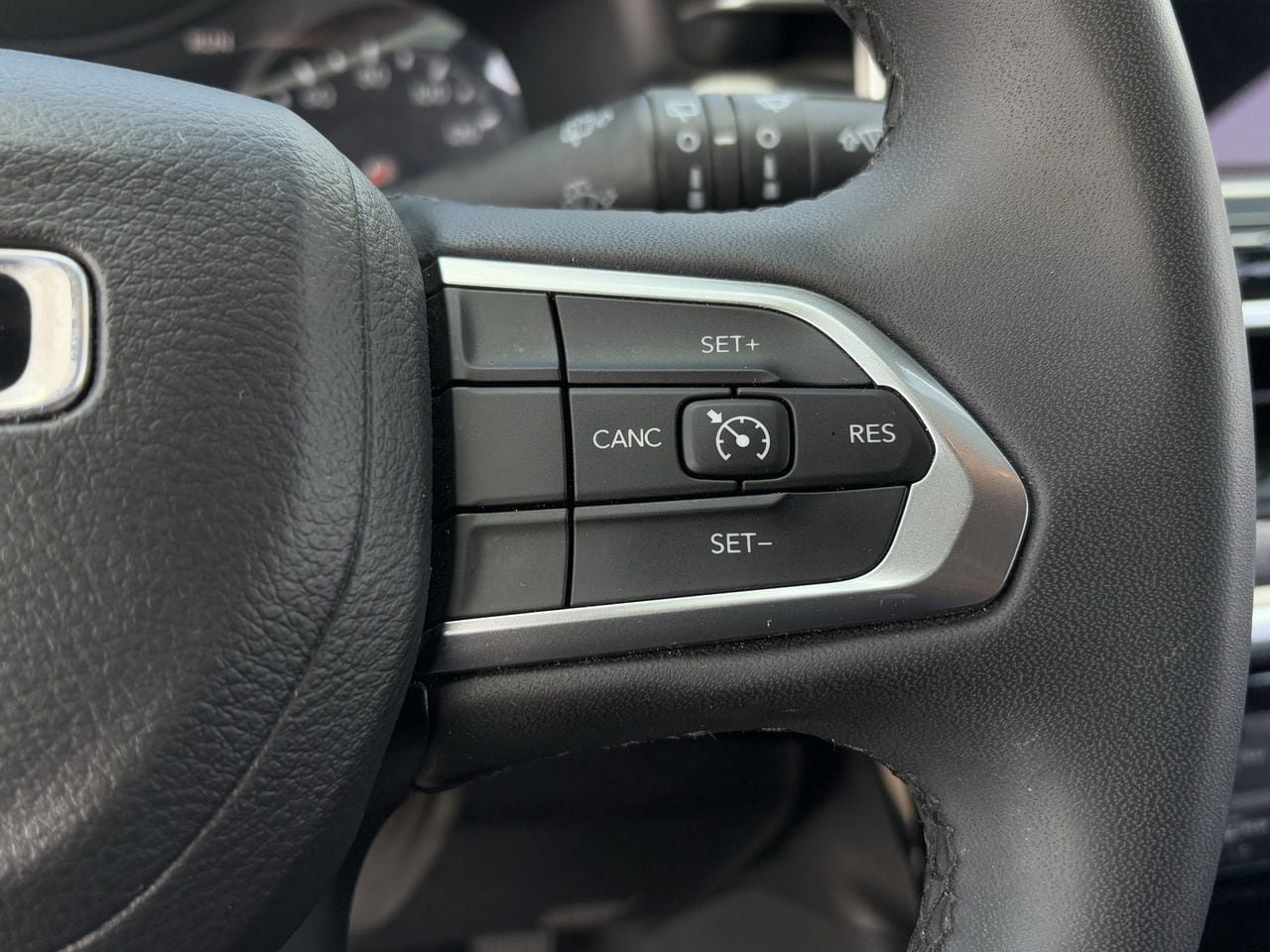 Used 2024 Jeep Compass Latitude AWD/4WD image 18