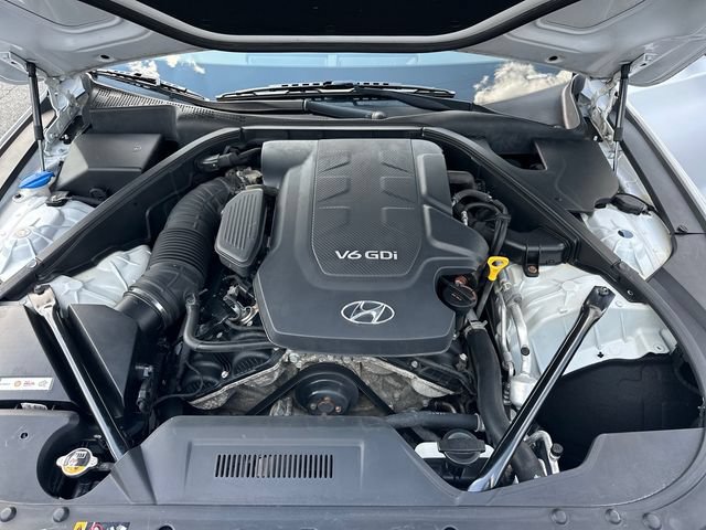 Used 2015 Hyundai Genesis 3.8 w/ Option Group 03 RWD image 29
