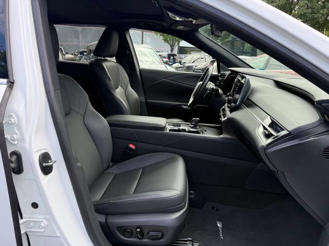 Used 2025 Lexus RX 350h AWD/4WD image 32