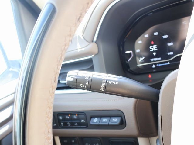 Used 2024 GMC Yukon Denali w/ Advanced Technology Package image 33