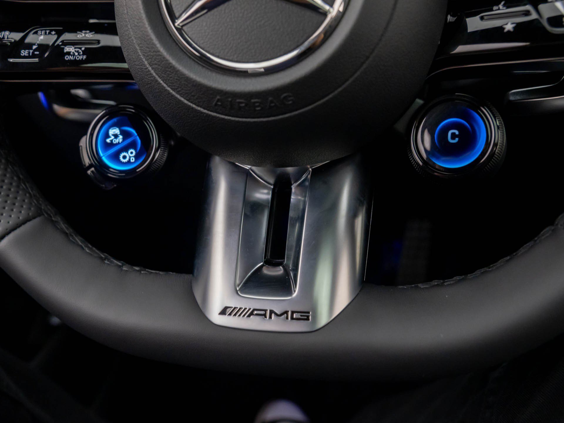New 2026 Mercedes-Benz GLC 43 AMG 4MATIC image 23