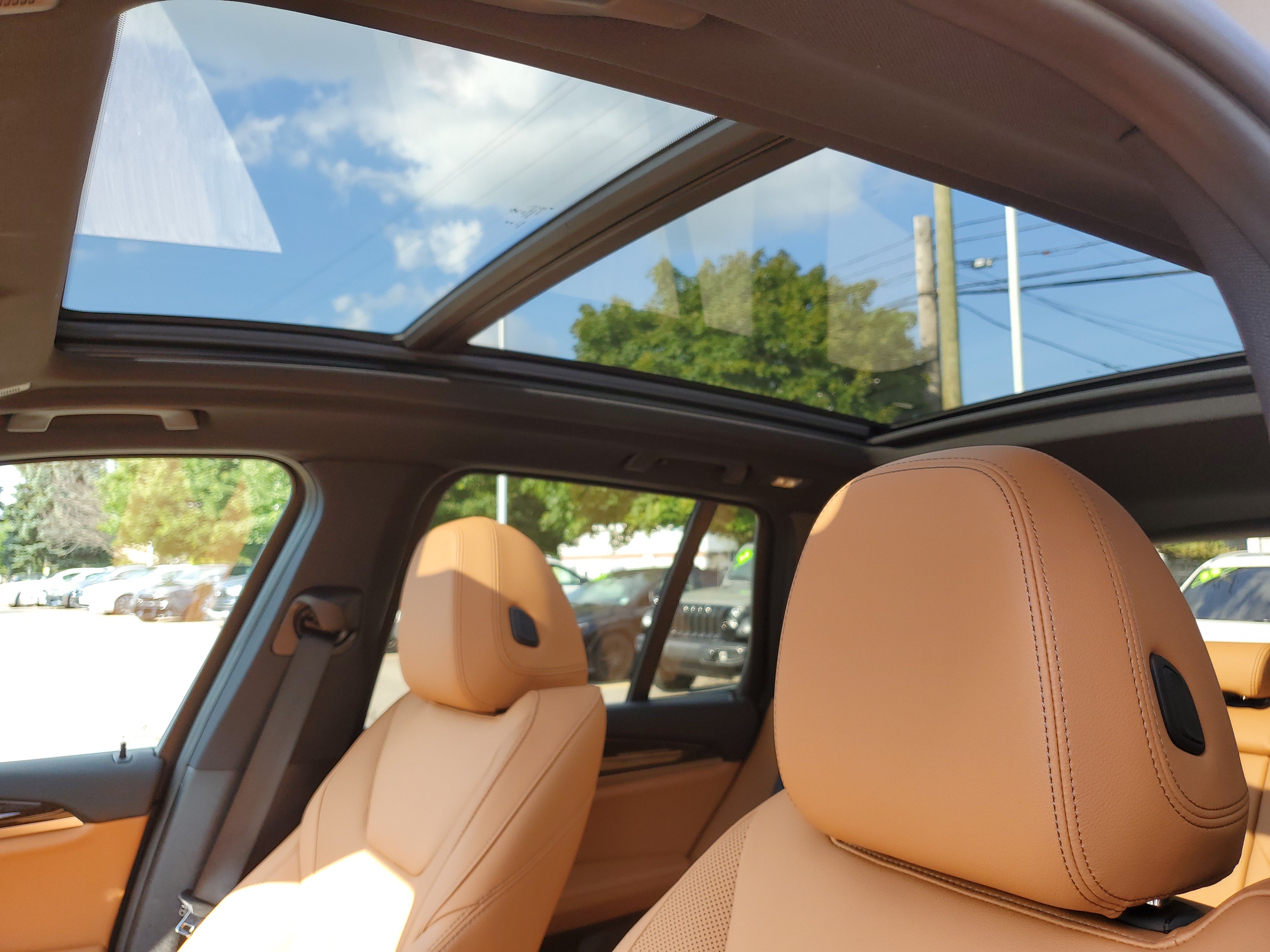 Used 2023 BMW X3 xDrive30i w/ Convenience Package AWD/4WD image 6