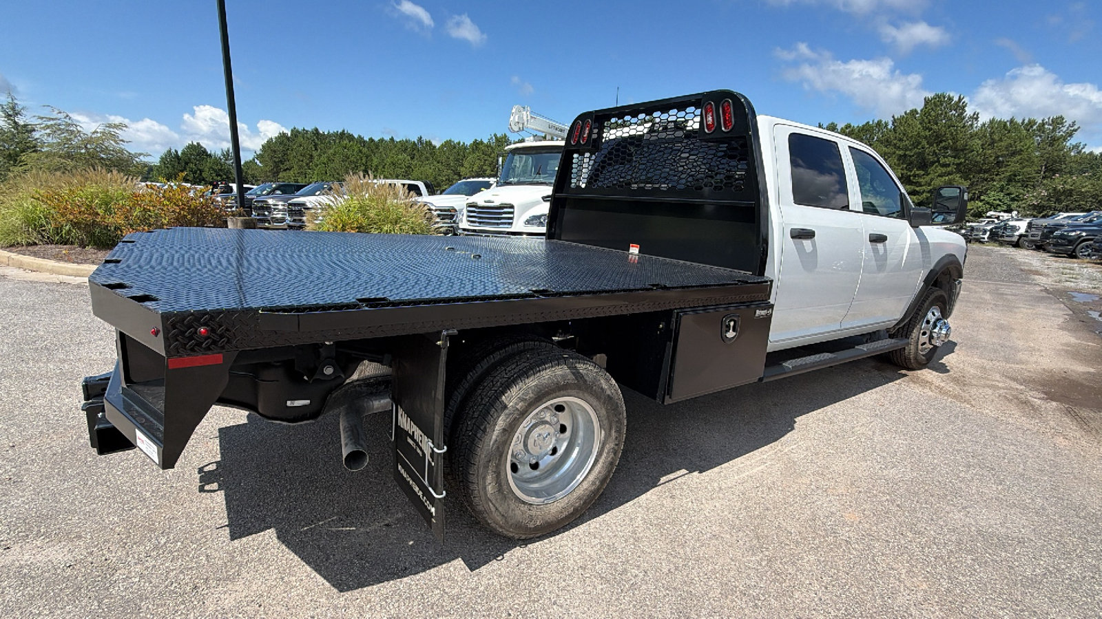 New 2026 RAM 3500 Tradesman AWD/4WD image 8