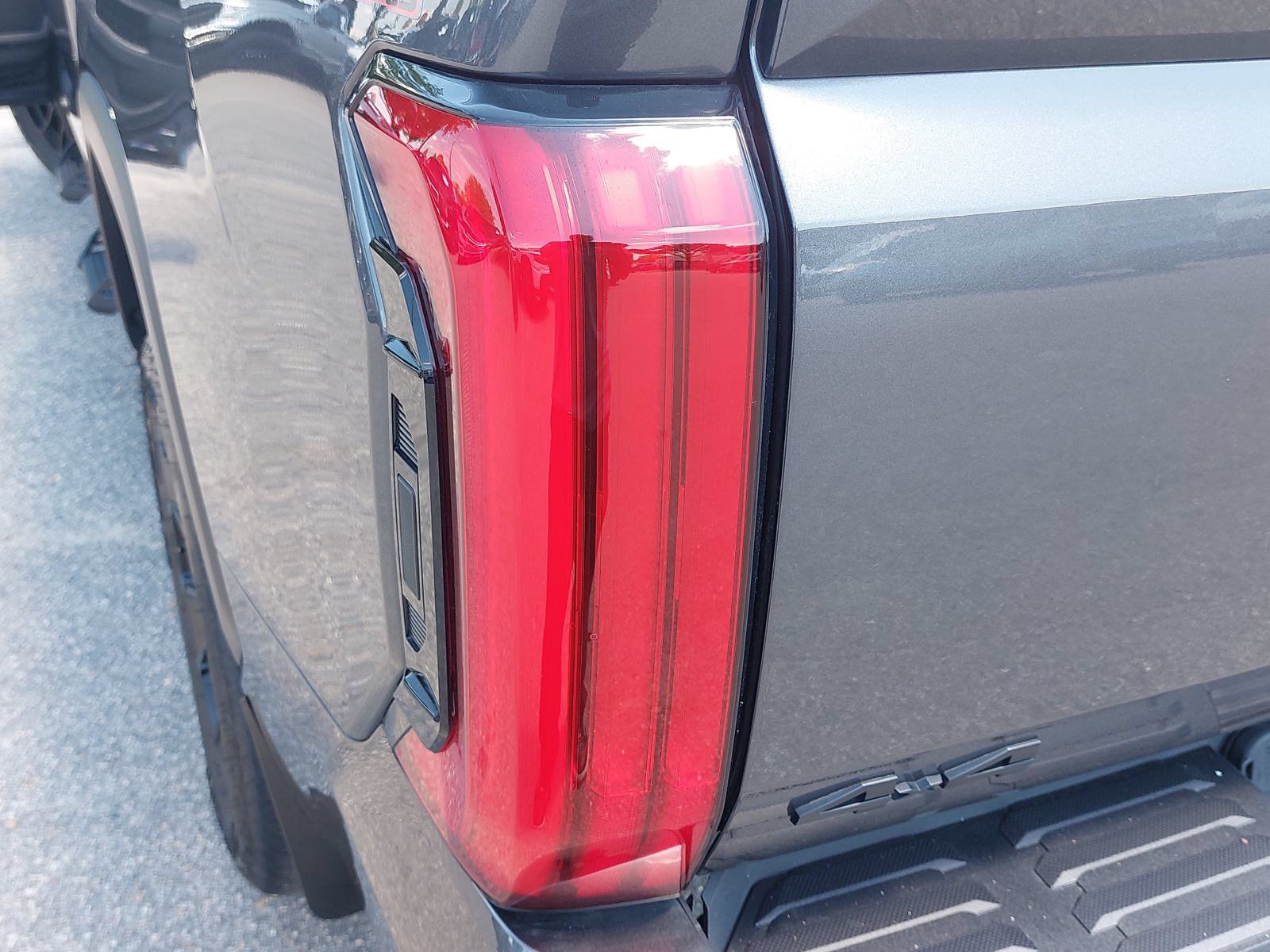 Used 2025 Toyota Tundra Limited w/ TRD Off-Road Package AWD/4WD image 33
