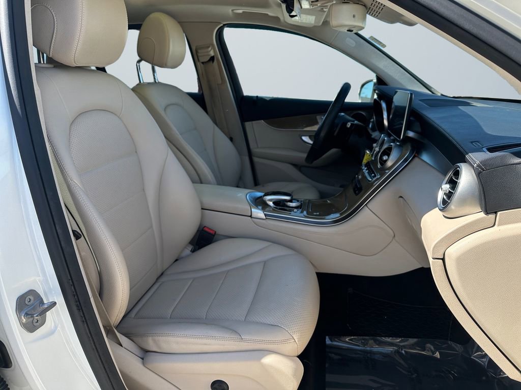 Used 2019 Mercedes-Benz GLC 300 image 15
