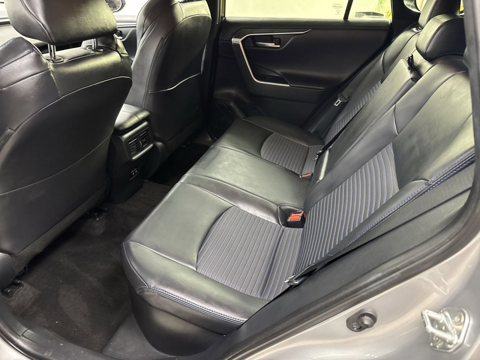 Used 2020 Toyota RAV4 XSE image 27