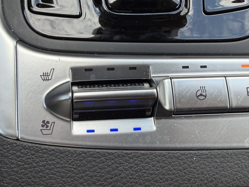 Certified 2026 Kia Carnival SX FWD image 32