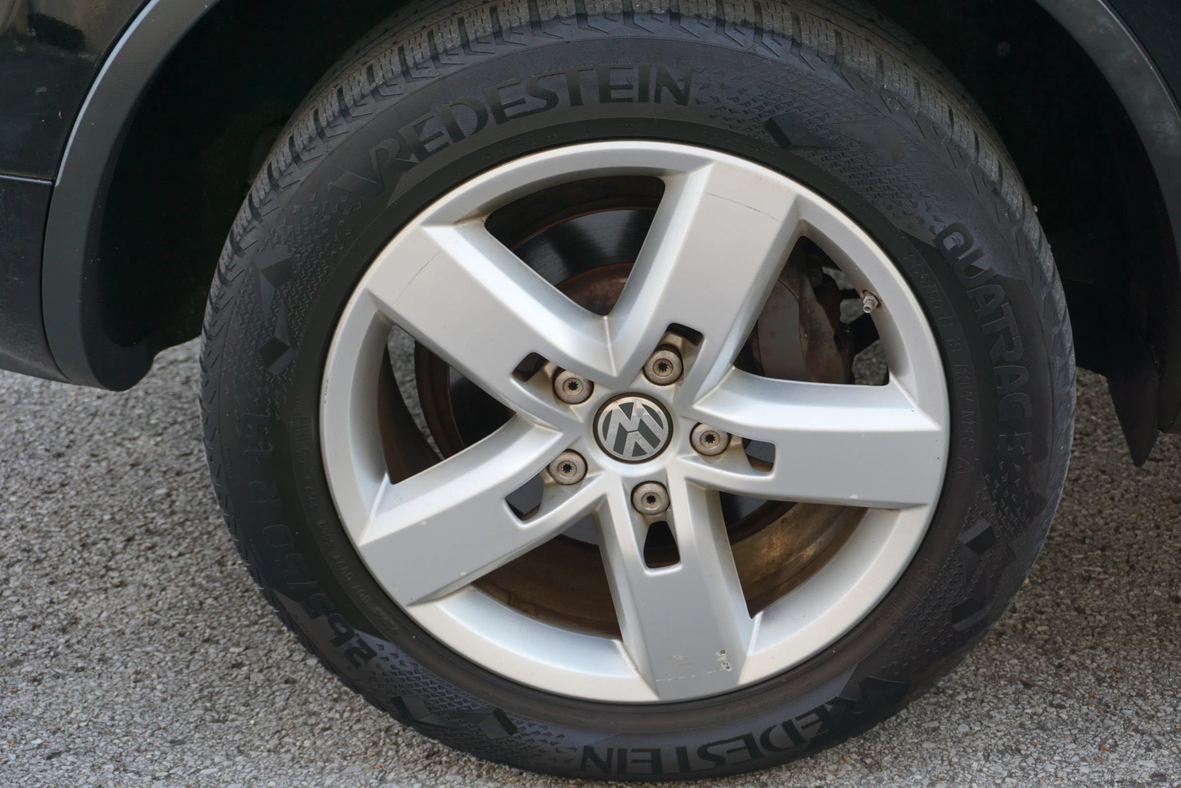 Used 2014 Volkswagen Touareg Sport AWD/4WD image 12