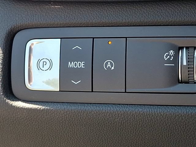 Used 2026 GMC Acadia Elevation w/ Elevation Premium Package FWD image 24