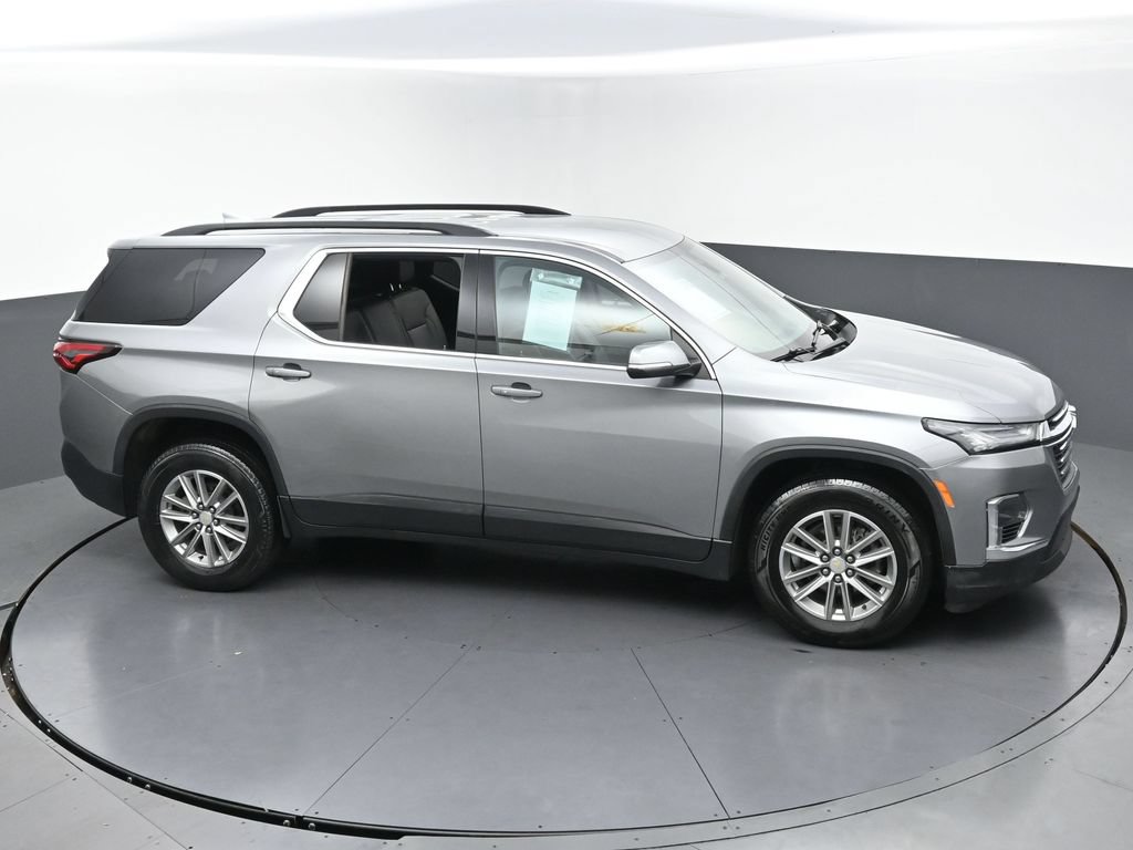 Used 2023 Chevrolet Traverse LT AWD/4WD image 43