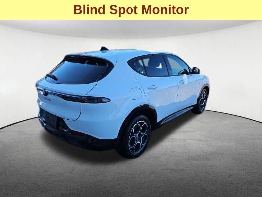 Used 2025 Alfa Romeo Tonale w/ Active Assist Package image 5